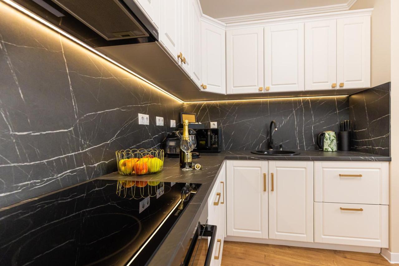 Moon Luxury Apartment - Sunset View คลูจ-นาโปกา ภายนอก รูปภาพ